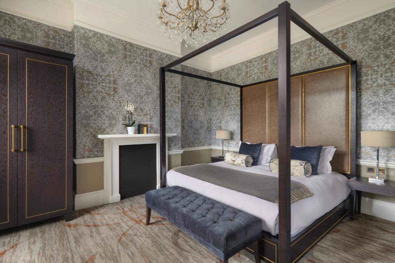 Ensana Buxton Crescent Hotel Exterior foto A bedroom at The Mitre